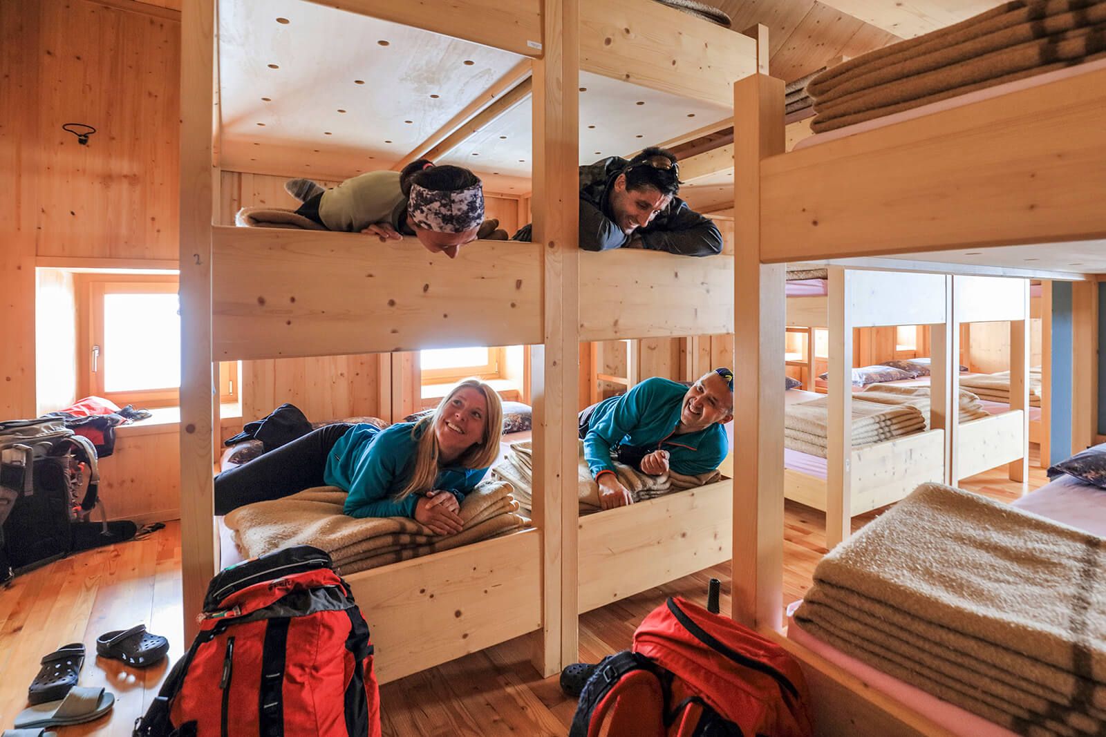 rifugio ai caduti dell adamello alle lobbie