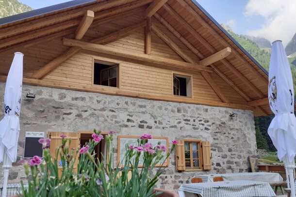 rifugio baita monte cauriol