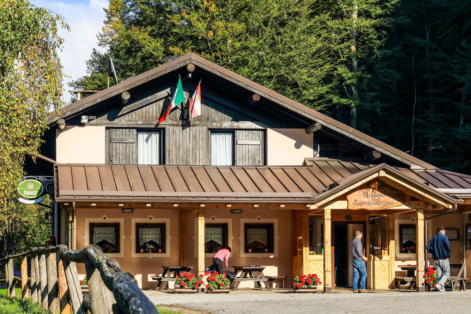 rifugio brigata lupi di toscana