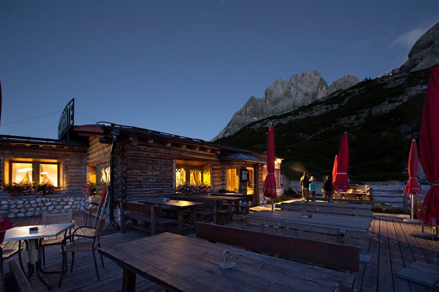 rifugio capanna cima undici
