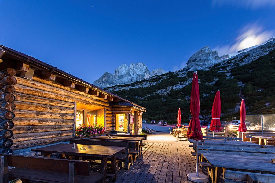 rifugio capanna cima undici
