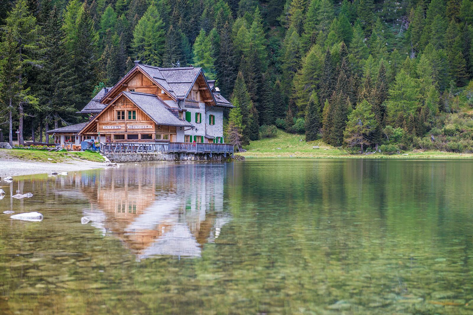 rifugio lago di nambino
