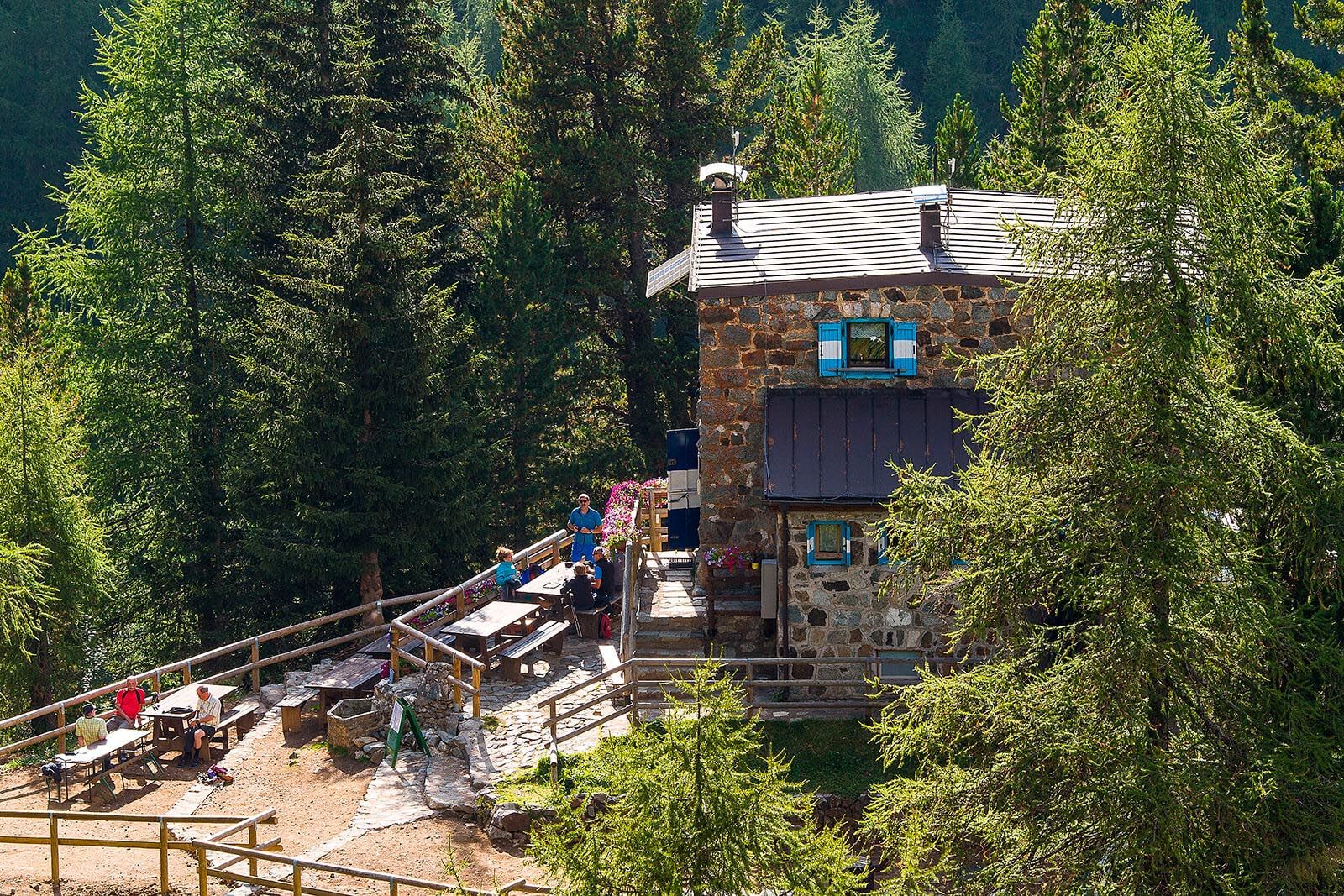 rifugio monzoni torquato taramelli