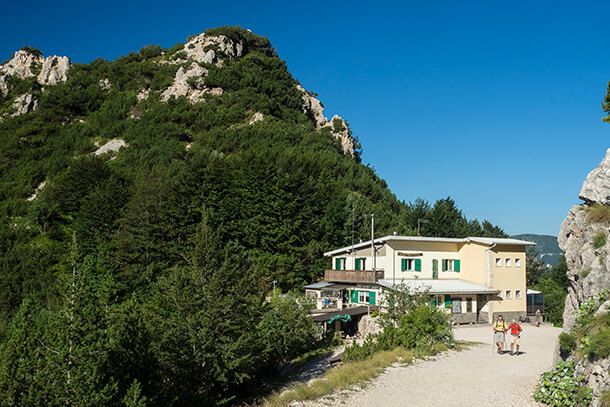rifugio passo pertica