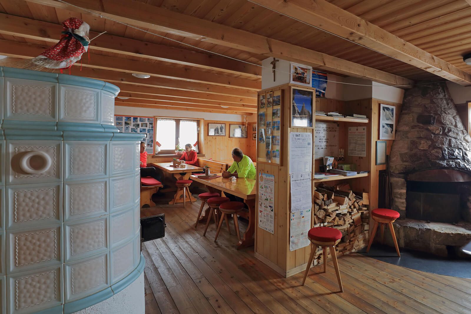 rifugio val d ambiez silvio agostini